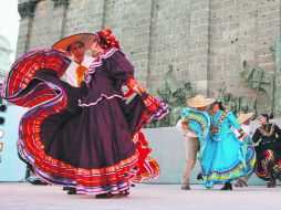 El jarabe tapatío será uno de los bailes presentes en el encuentro cultural. EL INFORMADOR / A. Camacho