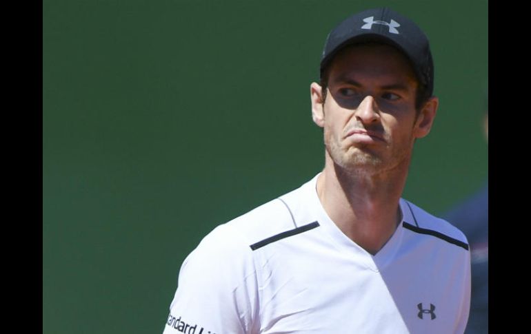 El partido duró más de dos horas y media y tuvo 13 quiebras, incluyendo siete contra Murray. AFP / Y. Coatsaliou