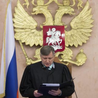 Rusia prohíbe a Testigos de Jehová por 'extremistas'