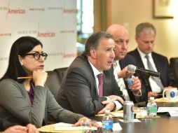 La reunión de ambos funcionarios se da en el marco de la visita de trabajo que realiza el secretario de Hacienda en la capital de EU. TWITTER / @JoseAMeadeK