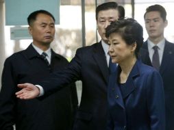 En el escrito de acusación, la fiscalía considera probado que Park creó una red con su amiga Choi Soon-sil. AFP / ARCHIVO