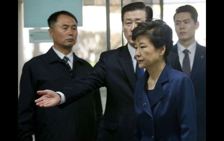 En el escrito de acusación, la fiscalía considera probado que Park creó una red con su amiga Choi Soon-sil. AFP / ARCHIVO