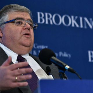 Carstens estima que el peso está 'bastante subvaluado'