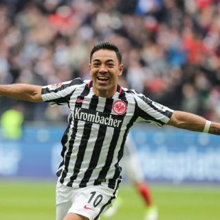 Eintracht gana con doblete de Marco Fabián