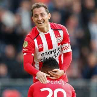 El PSV gana al Ajax y deja al Feyenoord a un paso del título