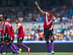 Con goles de Leandro Velázquez y Cristian Pellerano, los escualos obtienen una valiosa victoria este domingo. MEXSPORT / J. Ramírez