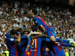 El Barcelona derrotó 2-3 como visitante al Real Madrid en el clásico español. AFP / O. del Pozo