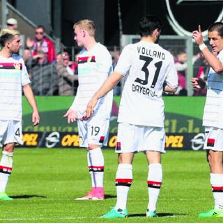 Regreso gris del 'Chicharito'