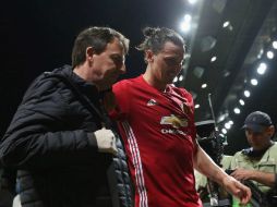 ''Una cosa es segura: Yo decido cuándo es tiempo de parar y nada más. El rendirme no es una opción. Los veré pronto'', dice. TWITTER / @ManUtd