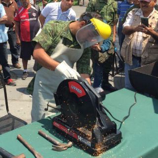 Cambian armas por electrodomésticos en Plaza Liberación