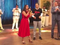 Salma y Eugenio promueven 'How to be a latin lover', que se estrena en México a principios de mayo. INSTAGRAM / salmahayek