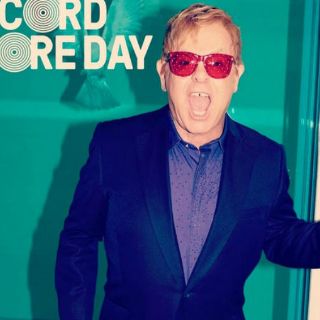 Elton John estuvo hospitalizado por una rara infección