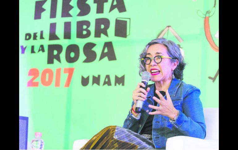 Cristina Rivera Garza presentó su libro 'Había mucha neblina o humo o no sé qué. Exploración sobre la obra literaria de Juan Rulfo'. NTX /