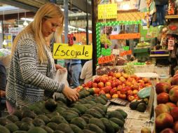 El Inegi detalló que el índice de precios de la canasta básica descendió, sin embargo la percepción es que el salario no alcanza. EL INFORMADOR / ARCHIVO