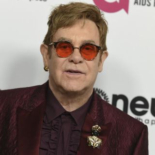 Elton John se recupera tras contraer 'infección mortal'