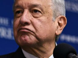 ''La verdadera mafia del poder es Morena'', pues ''López Obrador vive de fajos de dinero en efectivo''; dice Ochoa Reza. AFP / ARCHIVO