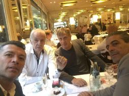 Higuera afirma que frecuenta a Menotti 'para aprender y ser gente de futbol'. TWITTER / @JLHB33