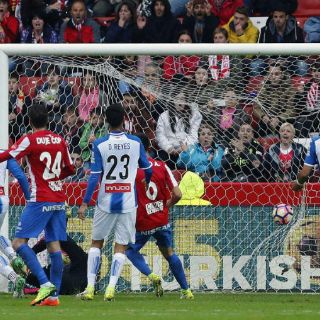 Con Diego Reyes, Espanyol empata con Gijón