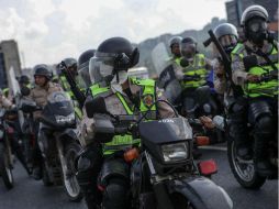 El Sindicato Nacional de los Trabajadores de la Prensa resalta que los policías hostigan y golpean el ejercicio periodístico. EFE / C. Hernández