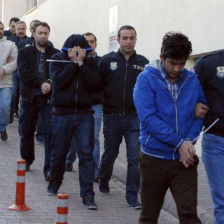 Tras victoria de Erdogan, realizan redadas masivas en Turquía