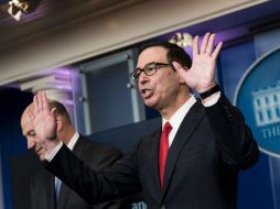Mnuchin asegura que las declaraciones fiscales de Trump están siendo auditadas por el servicio recaudador. AFP / B. Smialowski