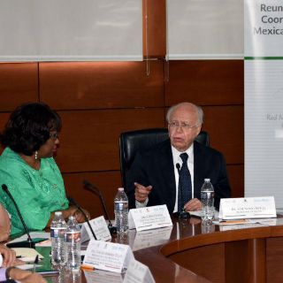 Trabajo conjunto de municipios, garantiza salud de mexicanos: Narro