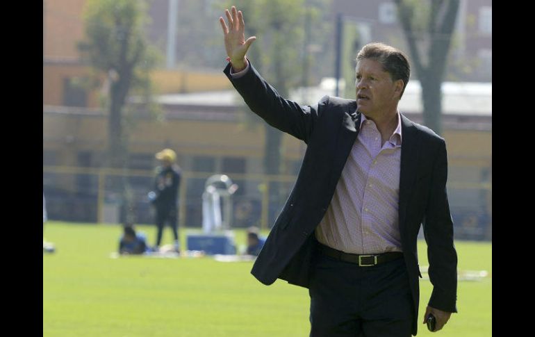 El ex futbolista dice que deja el club azulcrema 'contento, satisfecho, pleno'. MEXSPORT / ARCHIVO