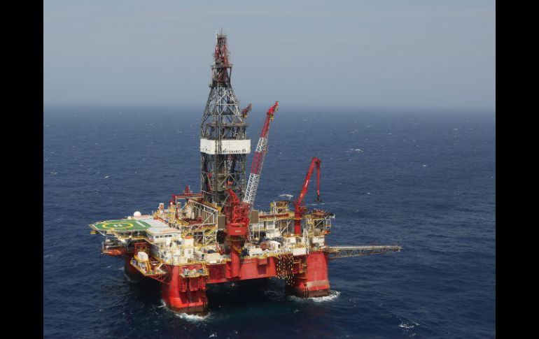 De consolidarse los nuevos yacimientos, se estima que se podrá alcanzar una producción de 300 mil barriles diarios. NTX / ESPECIAL