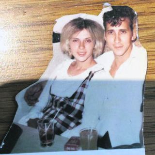 Scarlett Johansson quiere una noche de copas con su 'doble' de 72 años