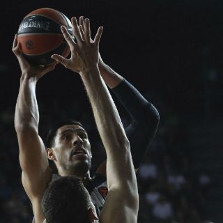 Con Gustavo Ayón, Real Madrid accede a fase final de Euroliga