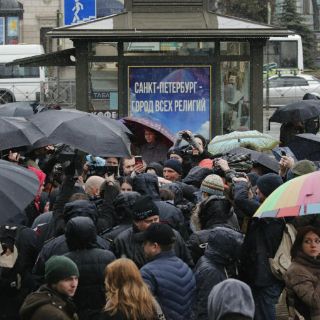 Manifestantes piden a Putin no se presente a reelección