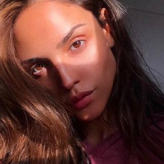 Eiza González muestra su rostro sin maquillaje