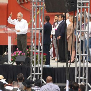 Ochoa Reza pide a López Obrador frenar sus ocurrencias