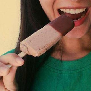 Helados Nestlé da la 'pelea' en la calle a BonIce