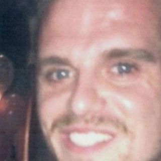 Rescatan a surfista escocés que pasó 32 horas en el mar