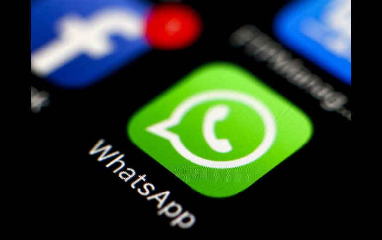 Whatsapp permitirá fijar hasta tres chats en la parte alta de todas las conversaciones. EFE / ARCHIVO