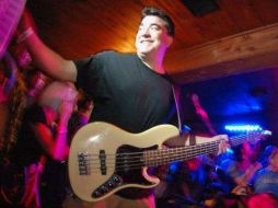 Los miembros de Grandaddy colgaron una fotografía del músico en sus redes sociales junto con un mensaje para sus fans. FACEBOOK / Grandaddy