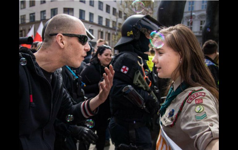 Personas de distintos orígenes, entre ellas scouts, salieron a expresar su apoyo a los valores de la diversidad, paz y comprensión. FACEBOOK / World Organization of the Scout Movement