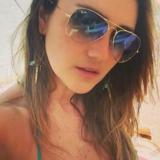 Dulce María comparte foto en bikini