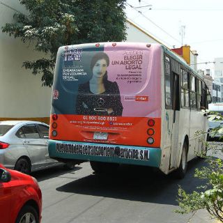 Camioneros venden publicidad, pero sin permiso de Movilidad