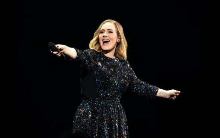 Su fortuna aumentó gracias a los ingresos por giras y conciertos. FACEBOOK / Adele