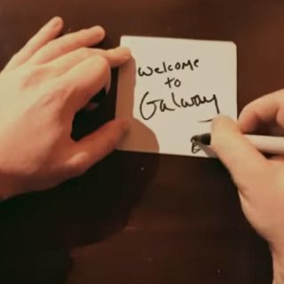 Ed Sheeran presenta nuevo video con Saoirse Ronan