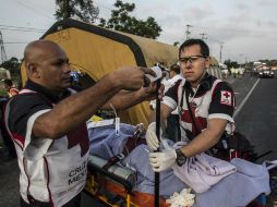 Uno de los pasajeros fallece al instante al salir proyectada de la unidad y caer a la cuneta. EL INFORMADOR / ARCHIVO