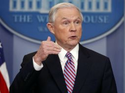 Jeff Sessions manifestó que los grupos criminales representan una de las amenazas más graves para la seguridad en EU. AP / ARCHIVO
