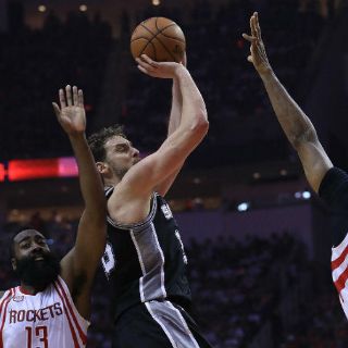 Spurs vencen a Rockets y toman ventaja en los playoffs