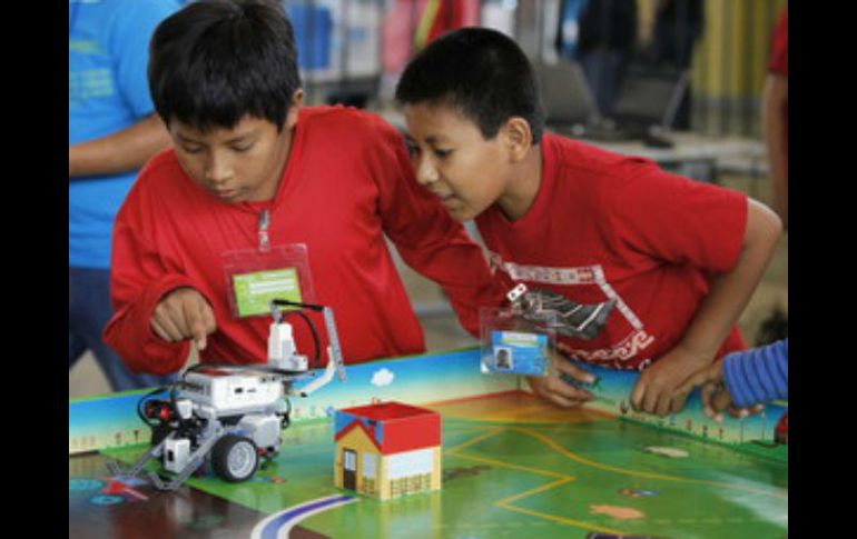 Participantes en la edición 2015 de la Robotix Faire en la Ciudad de México. EL INFORMADOR / ARCHIVO