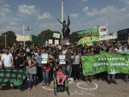 La marcha comenzó en el Parque Revolución y de ahí se dirigieron al monumento de la Madre Patria. EL INFORMADOR / F. Atilano