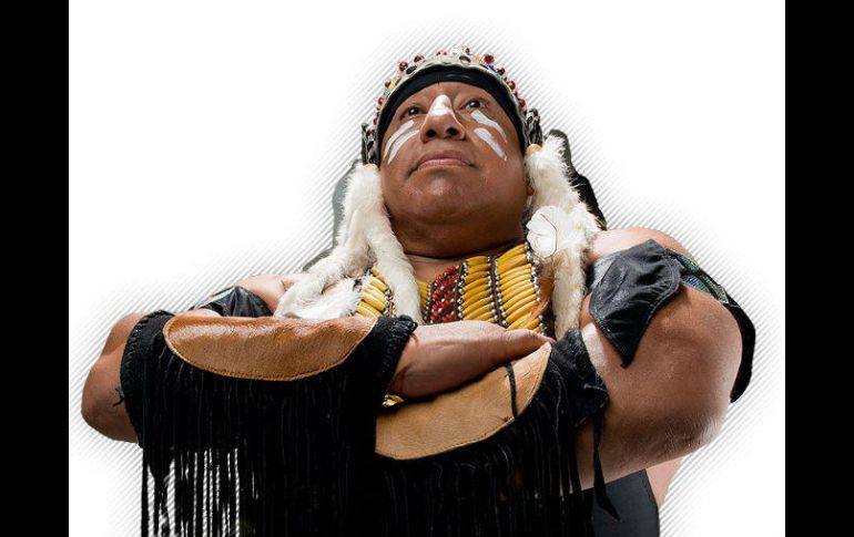 El Apache debutó en 1975, después pasó por el Consejo Mundial de Lucha Libre y entrenó a nuevos luchadores de la AAA. TWITTER / @MPenaAAA