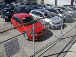 Por los 47 automotores rematados se cubrió un total de un millón 232 mil pesos. AP / ARCHIVO
