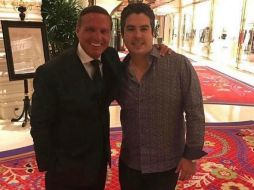 Luis Miguel  apareció muy sonriente al lado del seguidor que le solicitó la imagen. INSTAGRAM / luismigueldeluxe